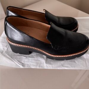 Naturalizer Black Women's Loafers with Tan Accents